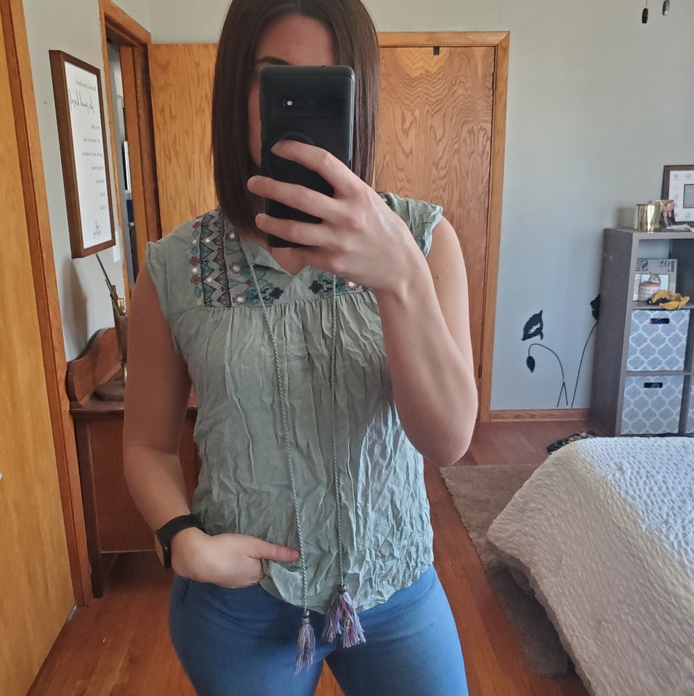 Embroidery detail top